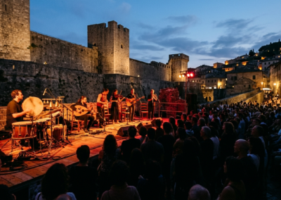 Esti koncert a Krk-i várfalaknál