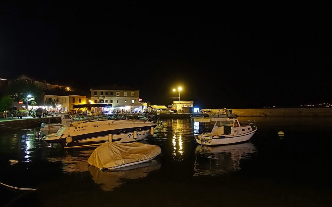 A Jaruška bárka és a Šilarski portić kiállítás: 60 éves a Crikvenica-Šilo komphajózás