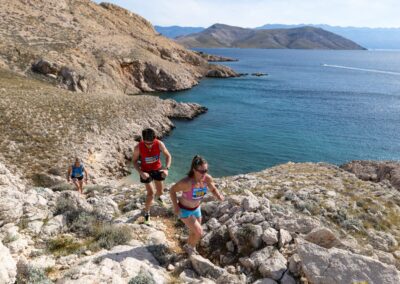 Baška Outdoor Festival trail futók a tengerparton