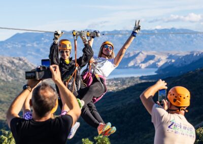 Zipline Edison Baška felett